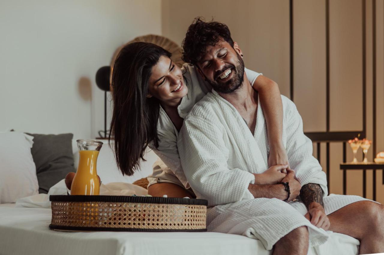 Sunday Luxury Suites Agia Anna  エクステリア 写真