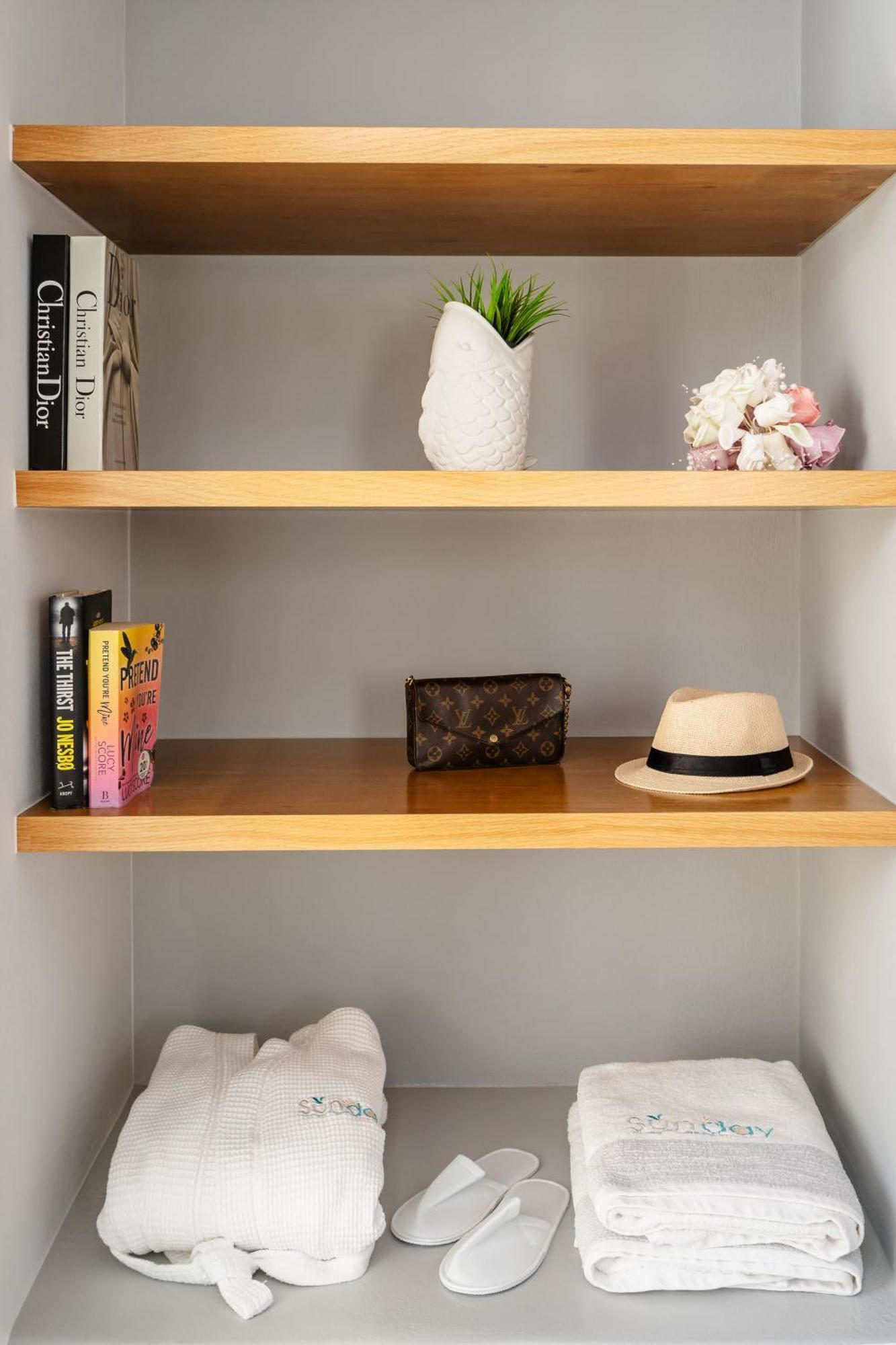 Sunday Luxury Suites Agia Anna  エクステリア 写真