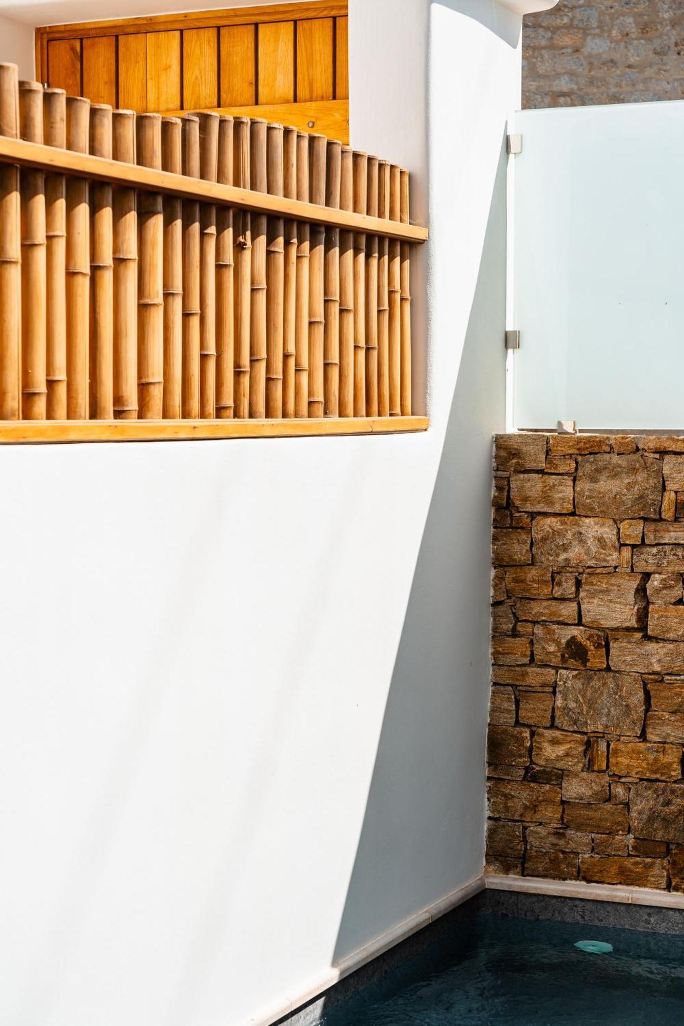 Sunday Luxury Suites Agia Anna  エクステリア 写真