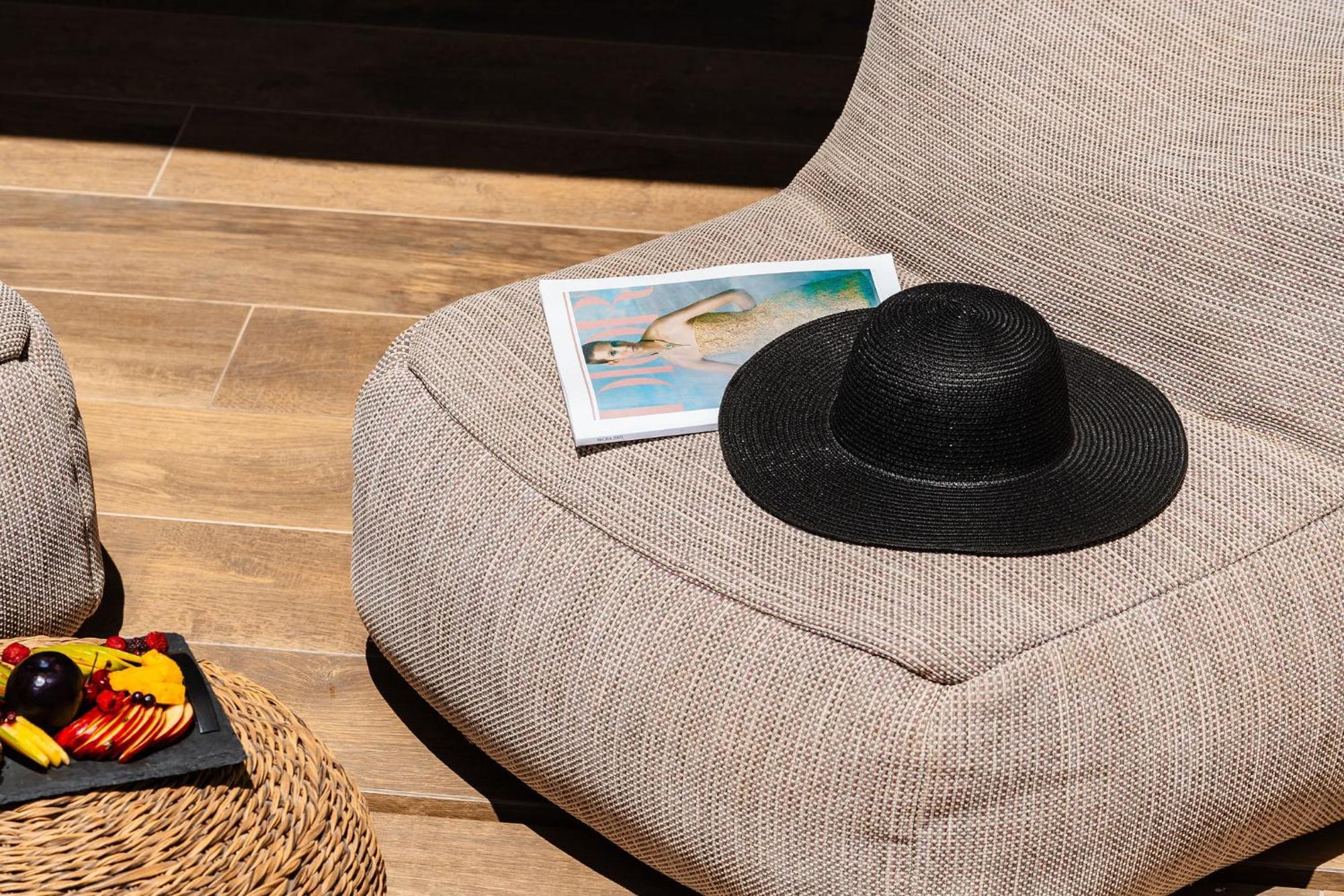 Sunday Luxury Suites Agia Anna  エクステリア 写真