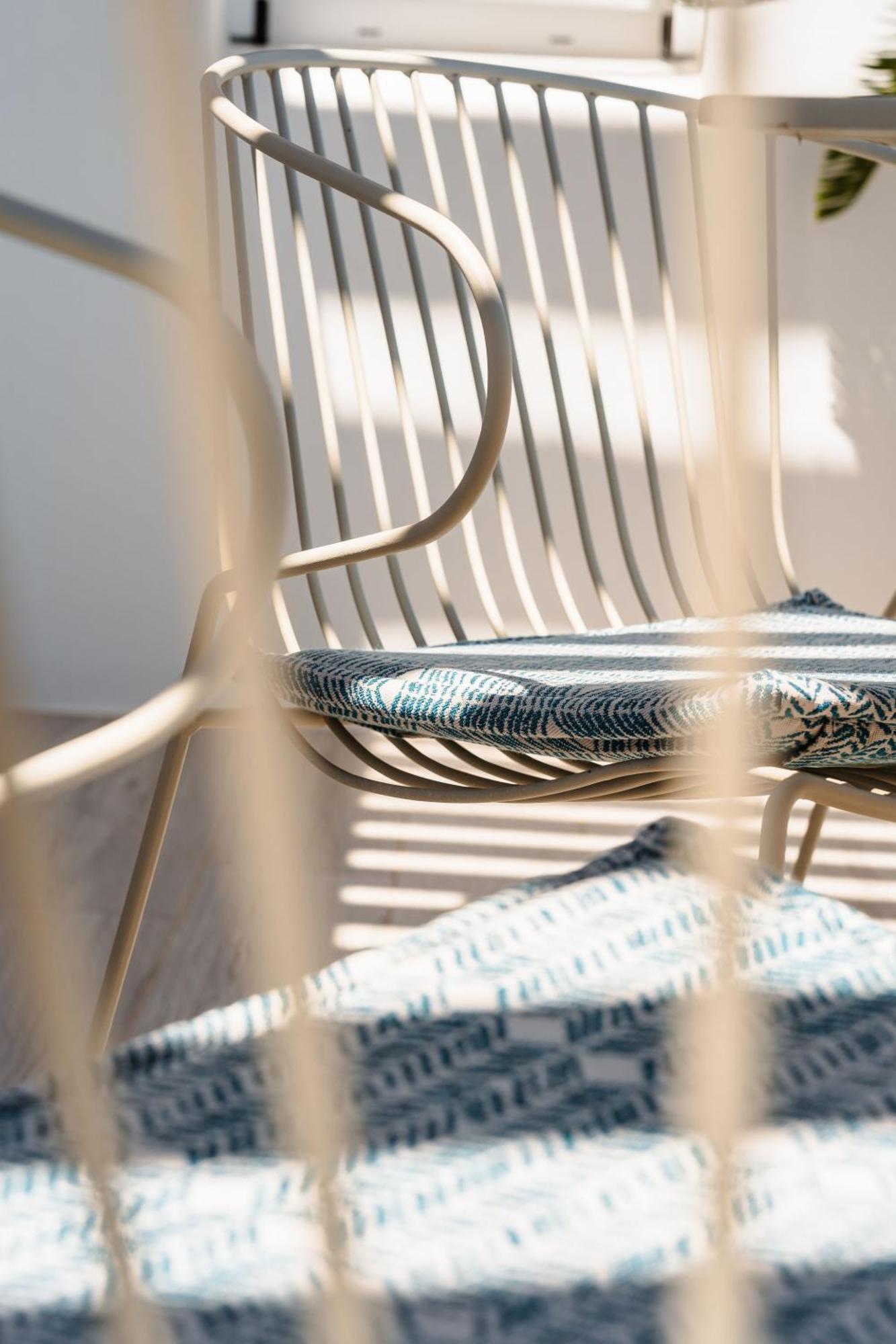 Sunday Luxury Suites Agia Anna  エクステリア 写真