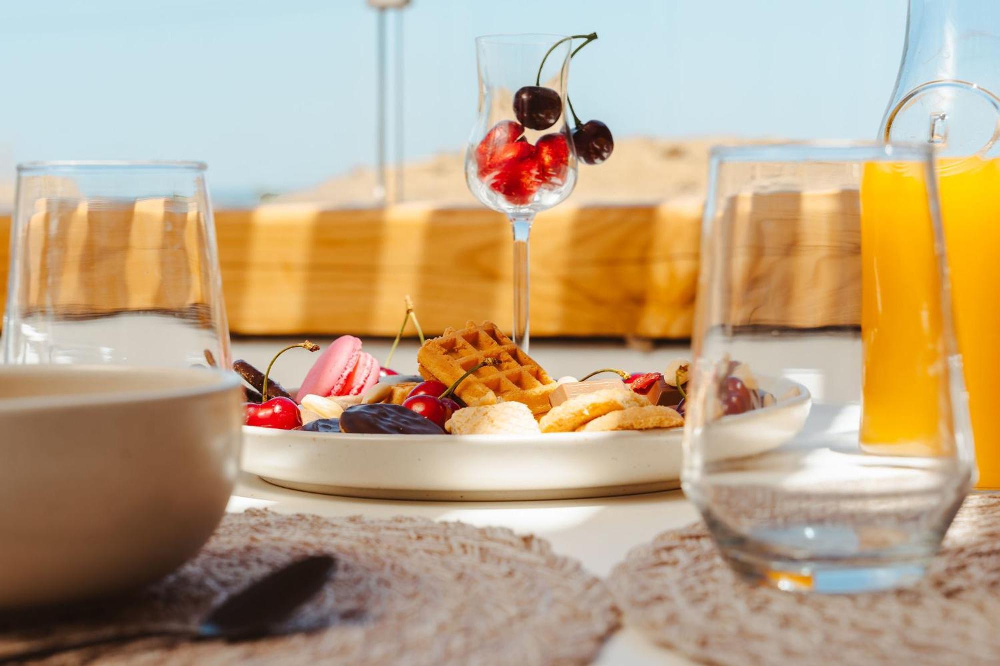 Sunday Luxury Suites Agia Anna  エクステリア 写真