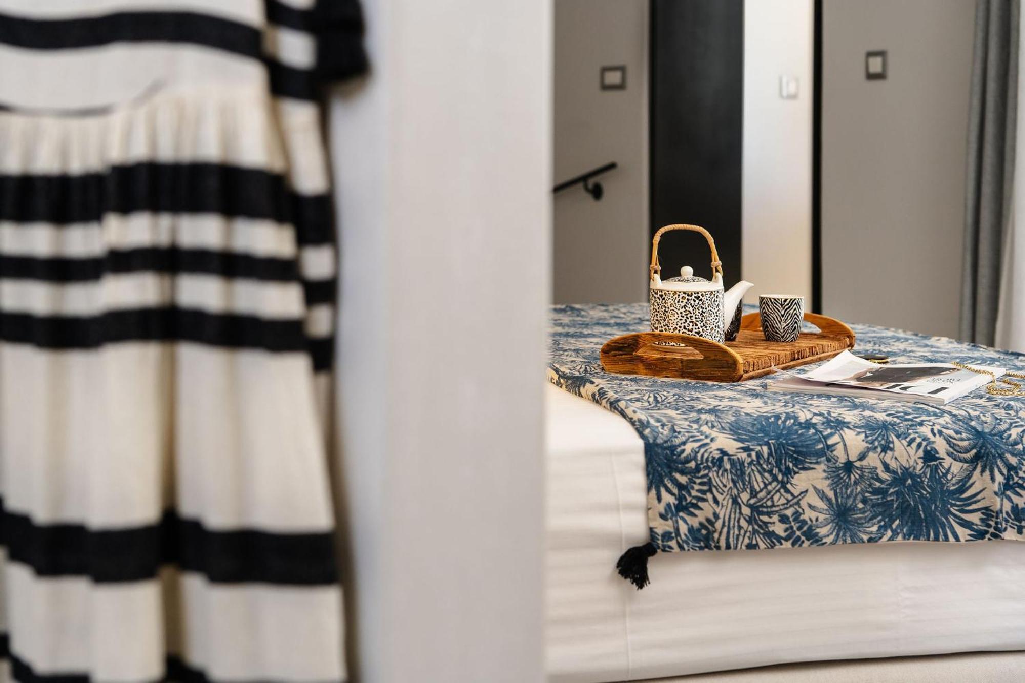 Sunday Luxury Suites Agia Anna  エクステリア 写真