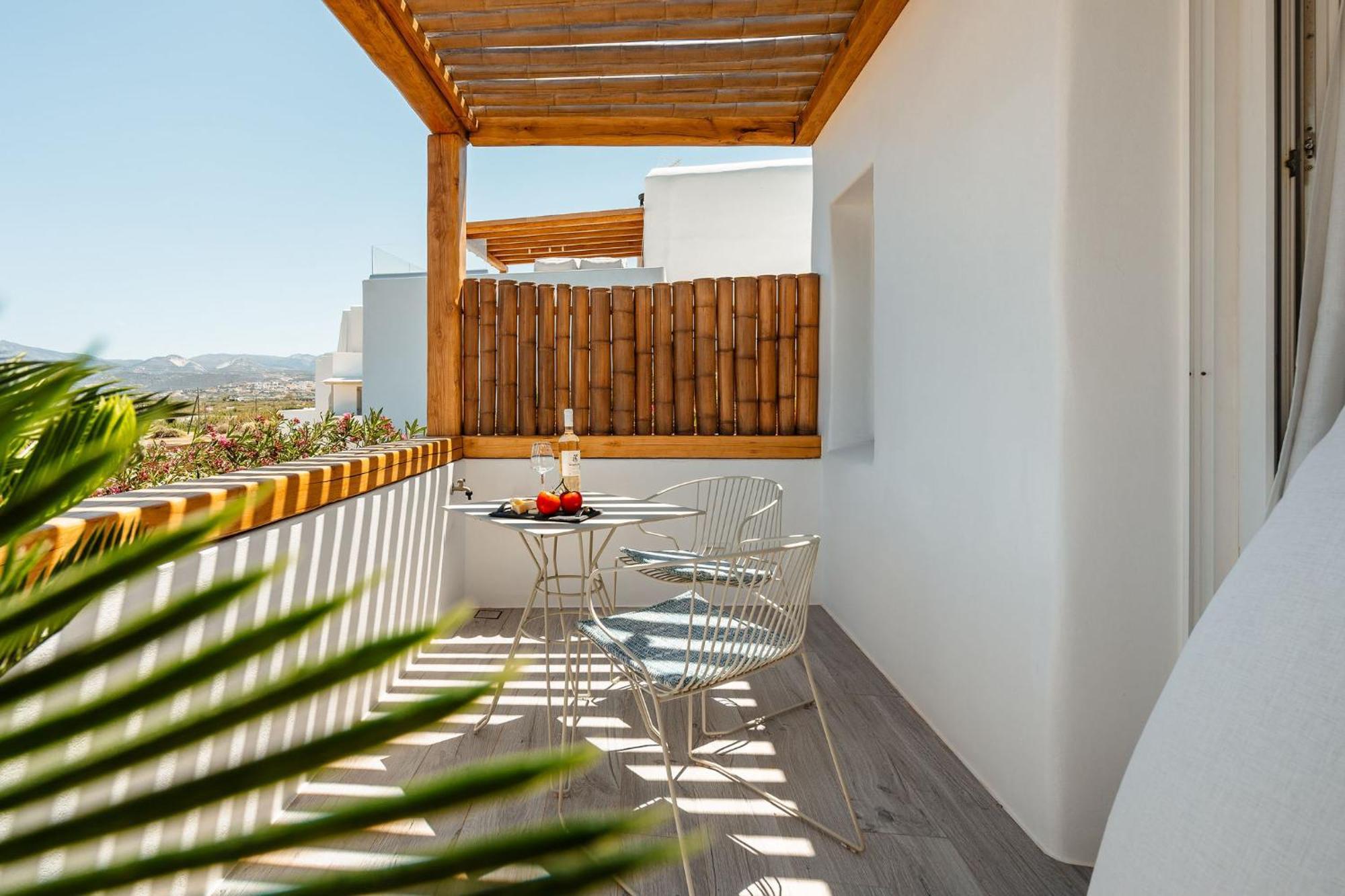Sunday Luxury Suites Agia Anna  エクステリア 写真